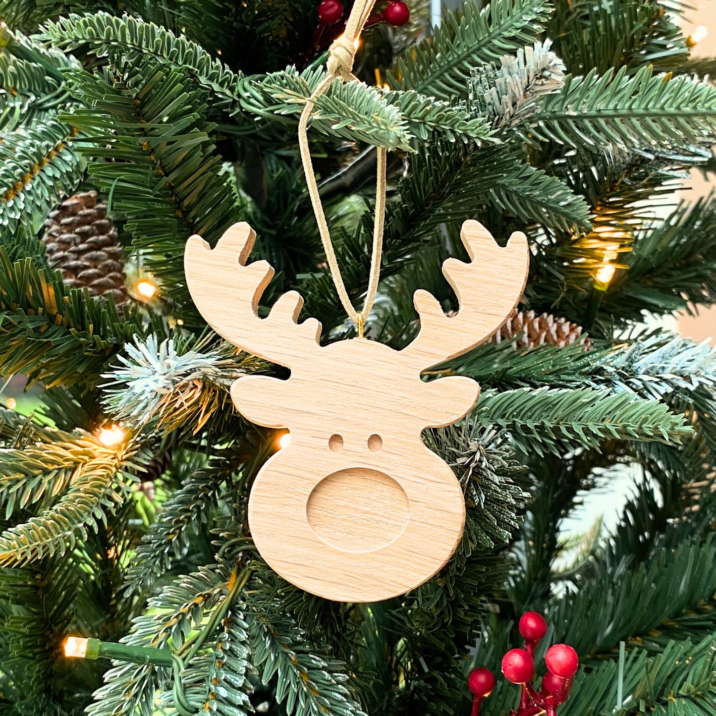 Oak Christmas Tree Ornament Set