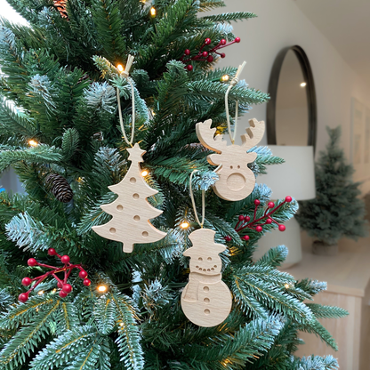 Oak Christmas Tree Ornament Set